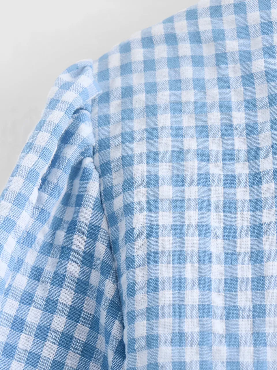 Conjunto Feminino Xadrez com Blusa de Amarração Frontal e Manga Bufante e Short com Cintura Elástica - Cassie