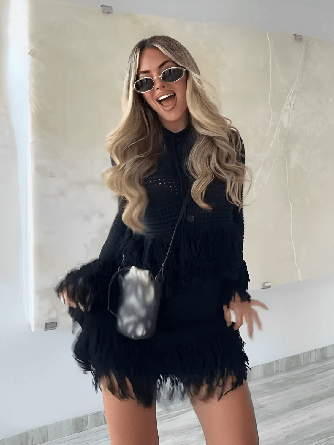Conjunto Feminino em Tricô com Blusa Manga Longa com Fechamento em Botões e Saia Cintura Alta com Franjas - Monique