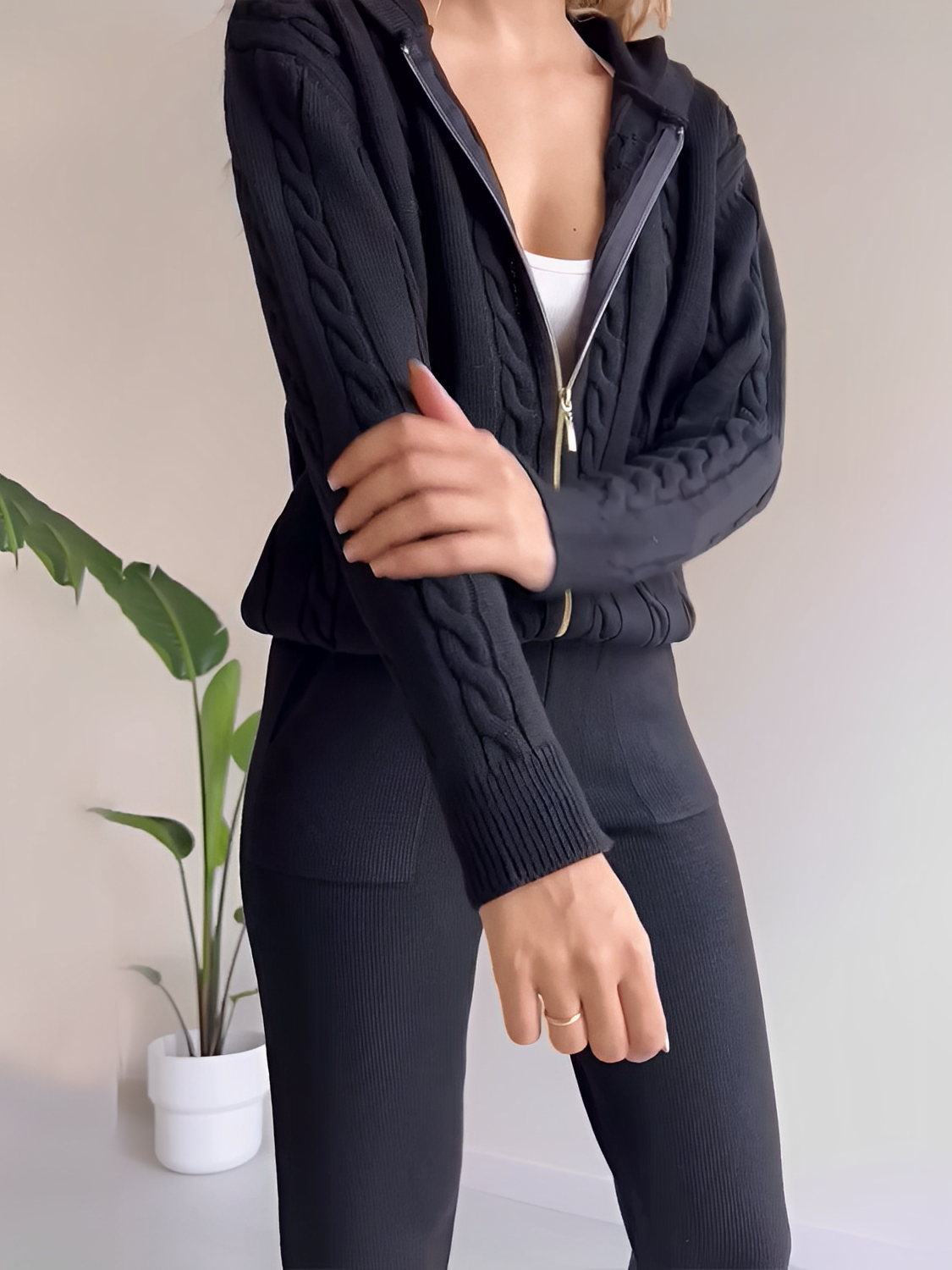 Conjunto Feminino de Tricô com Jaqueta Texturizada com Zíper e Calça Jogger de Cintura Elástica - Ciara [ FRETE FULL]