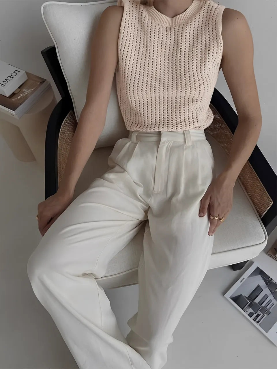 Blusa Feminina Regata Vintage com Detalhes Vazados - Malie