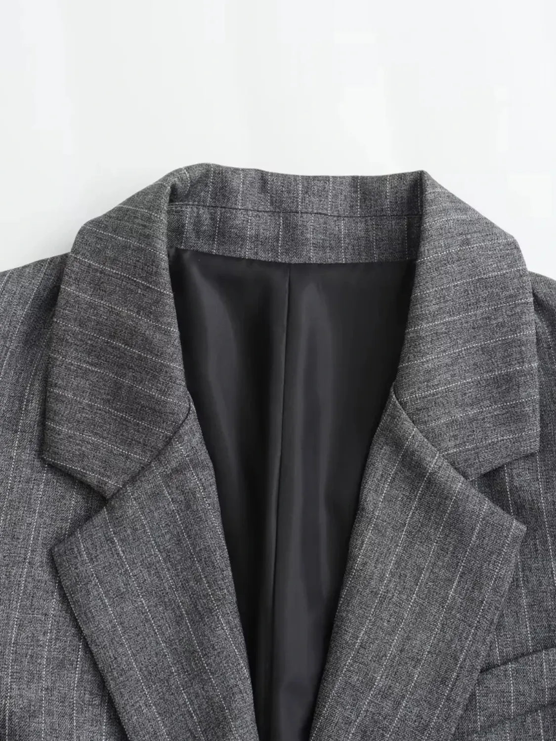 Blazer Feminino Oversized Riscas de Giz com Botões - Francine