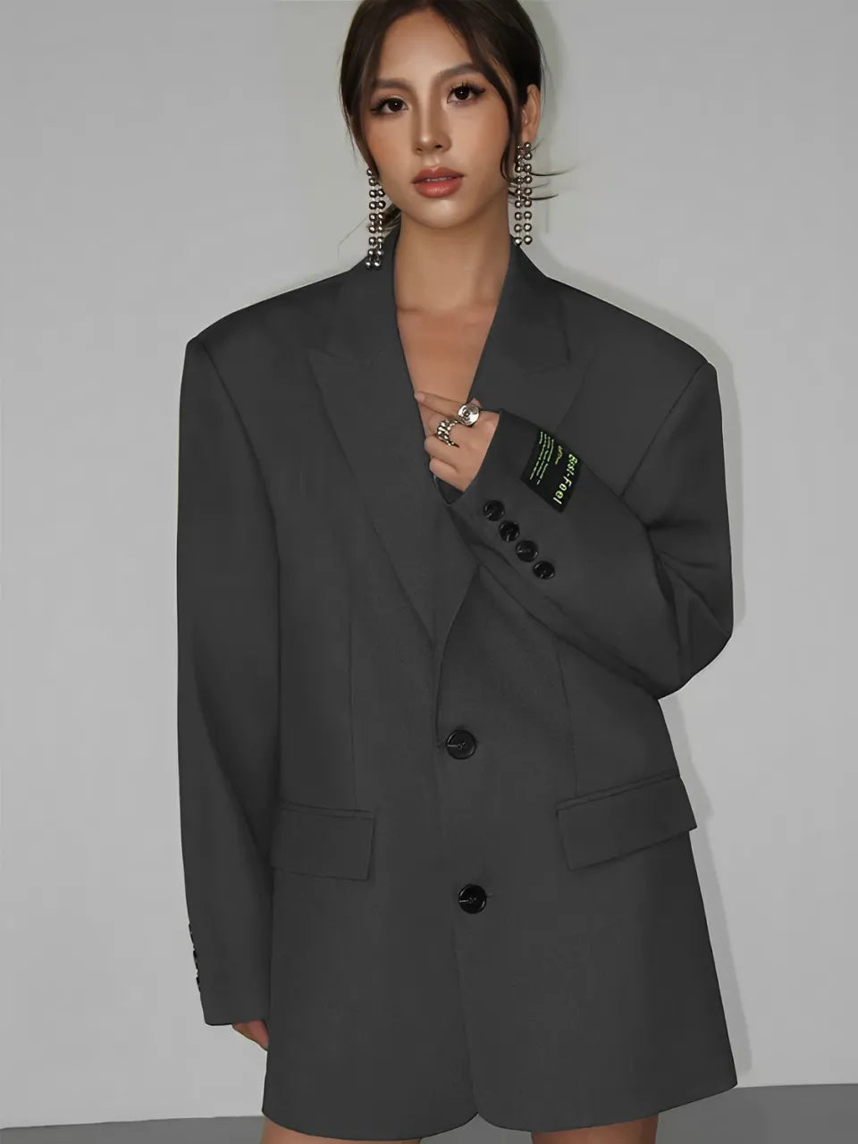 Blazer Feminino Oversized com Colarinho Entalhado e Bolsos Decorativos - Aline