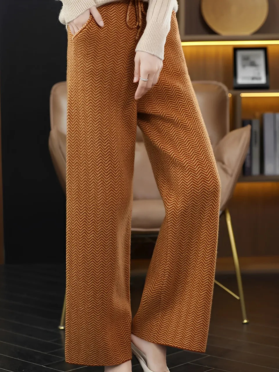 Calça Feminina Wide de Lã Texturizada com Cadarço na Cintura - Hellen
