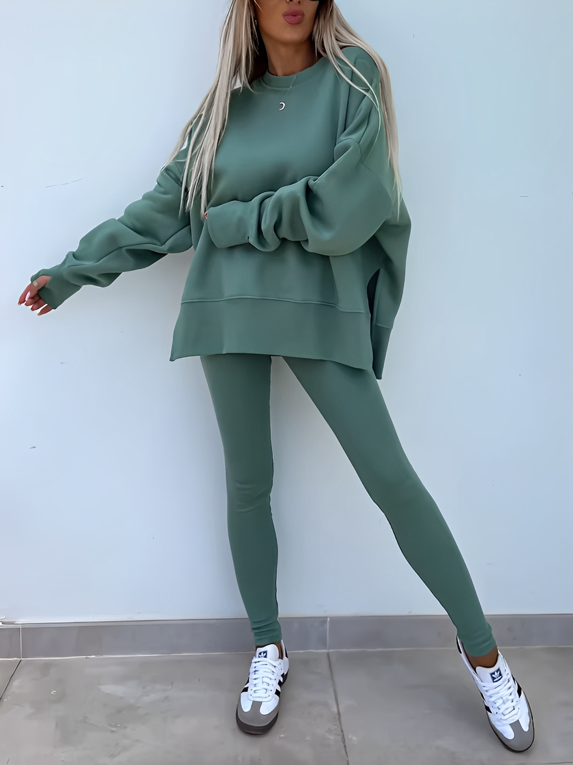 Conjunto Feminino de Moletom Oversized com Suéter Mullet e Calça Legging– Nayra [FRETE FULL]