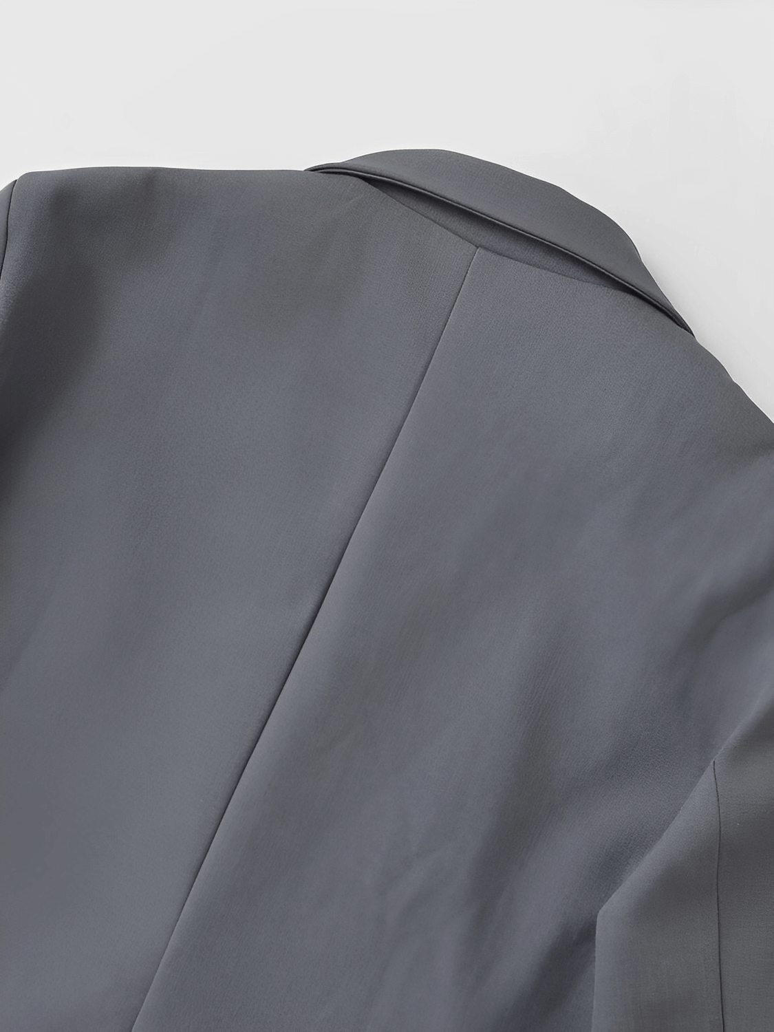 Blazer Feminino Alfaiataria Clássica com Lapela Marcante Botões Duplos Trespassado e Bolsos Decorativos – Ayana