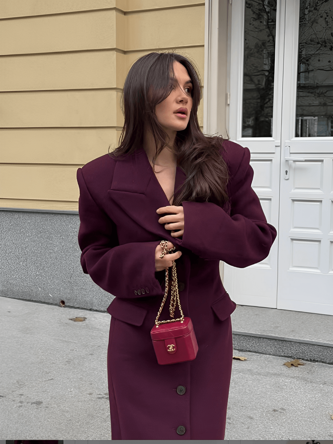Sobretudo Feminino Longo em Lã Batida Acinturado com Lapela e Bolsos Decorativos – Mandy