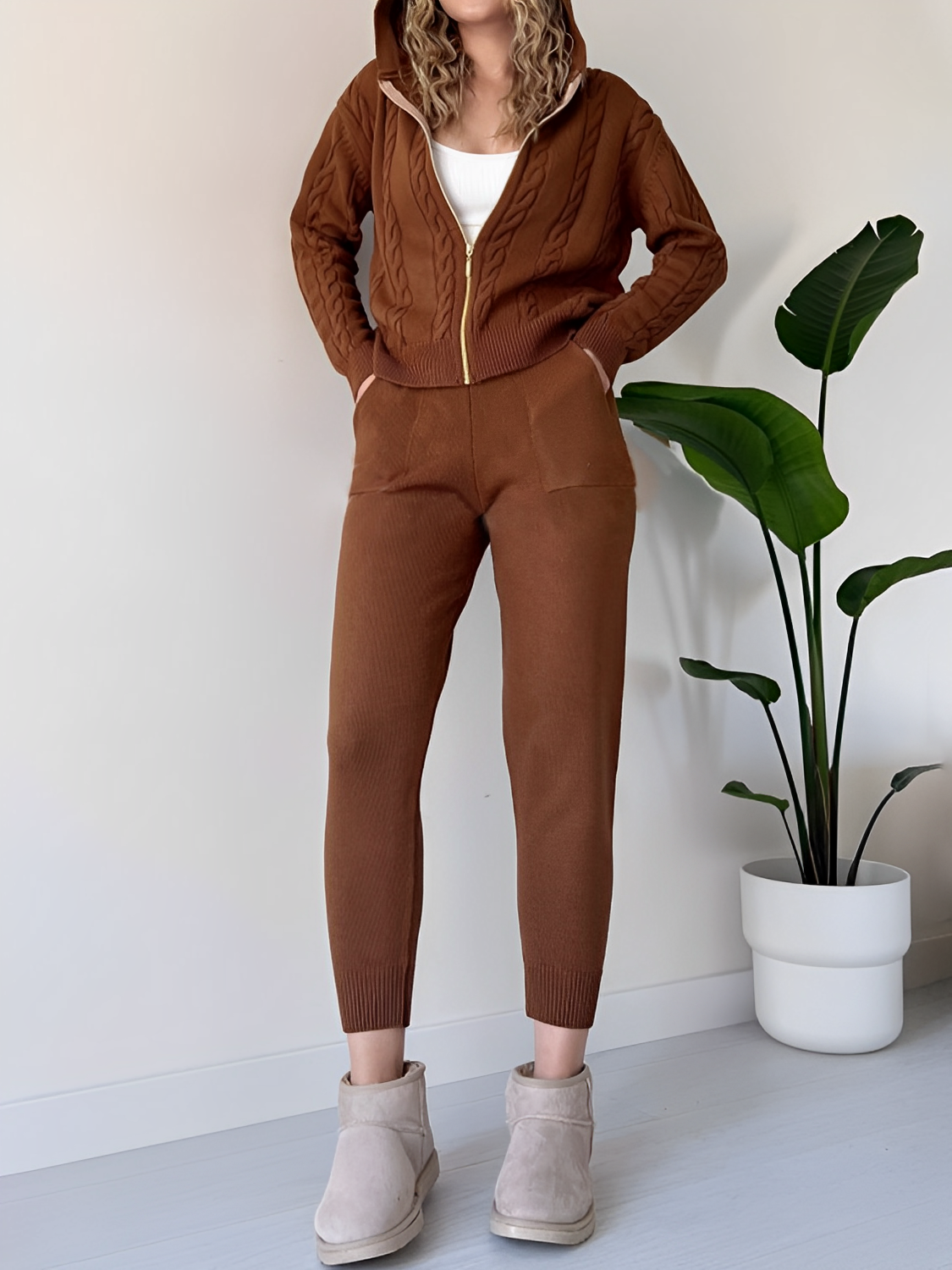 Conjunto Feminino de Tricô com Jaqueta Texturizada com Zíper e Calça Jogger de Cintura Elástica - Ciara [ FRETE FULL]