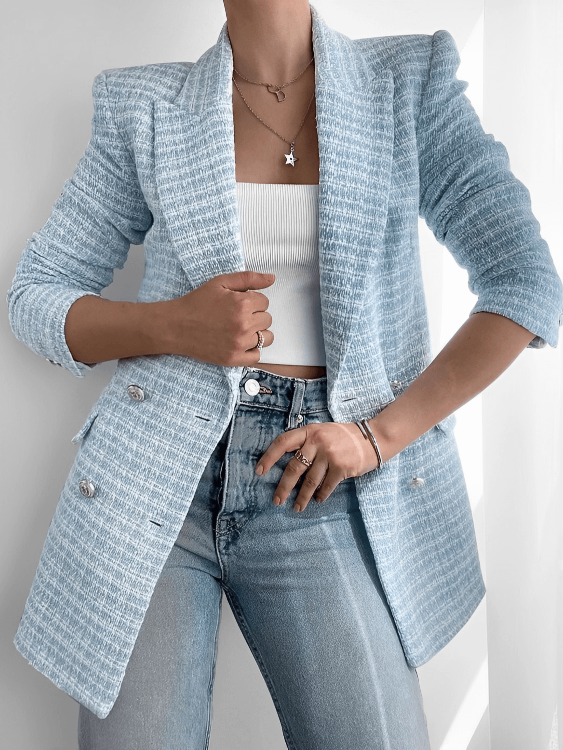 Blazer Feminino Tweed Texturizado com Fechamento Trespassado de Botões Duplos – Fiorella