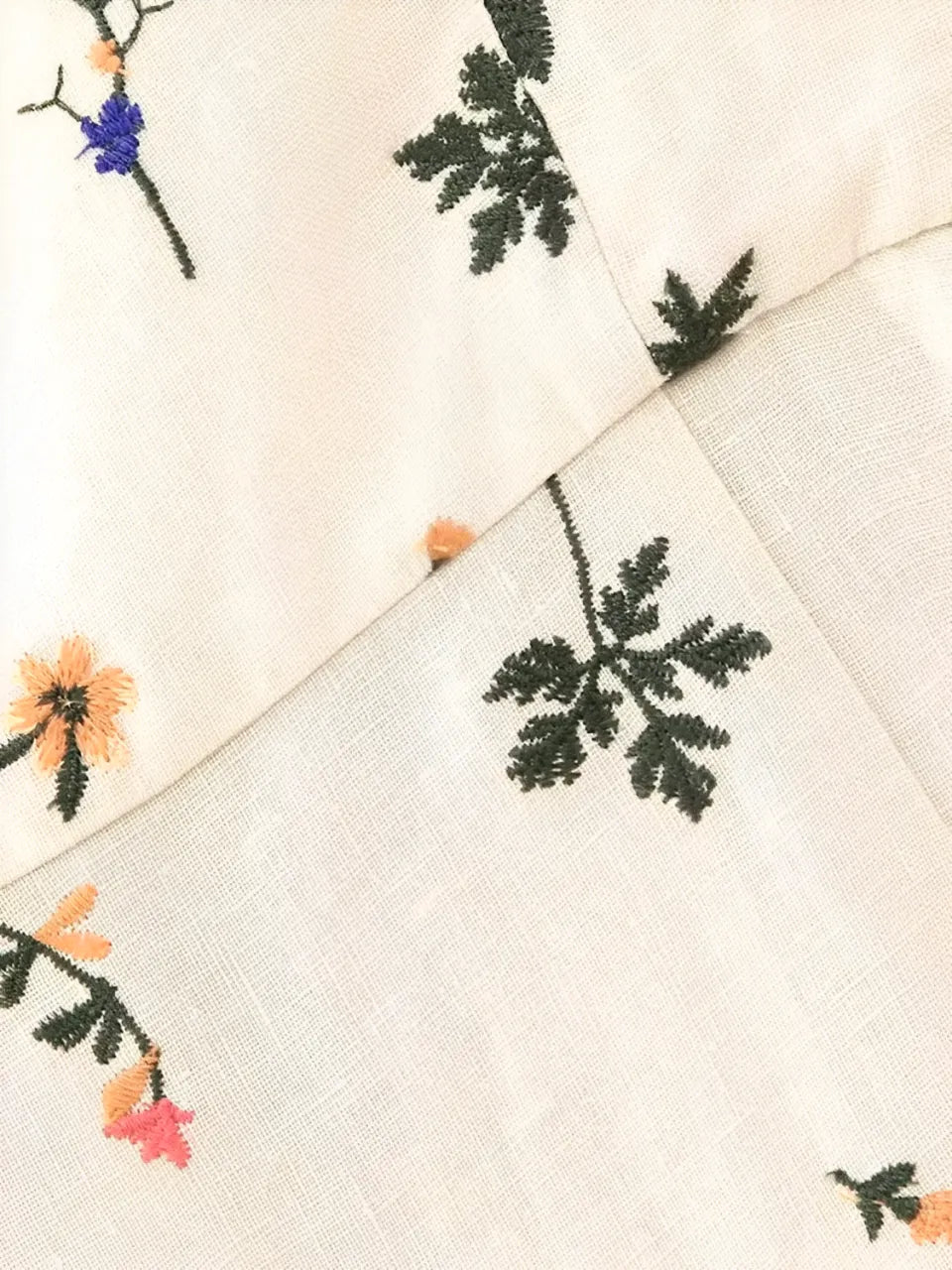 Vestido Feminino Midi de Linho com Estampa Floral e Amarração nas Costas - Malu