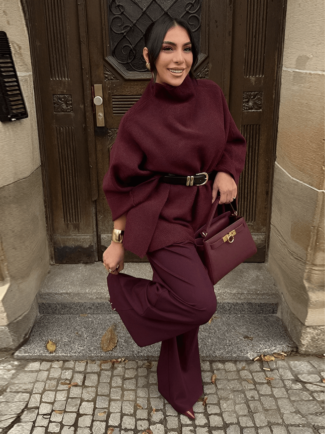 Casaco Feminino Estilo Capa Assimétrico Estruturado com Gola Alta e Modelagem Poncho - Lenir
