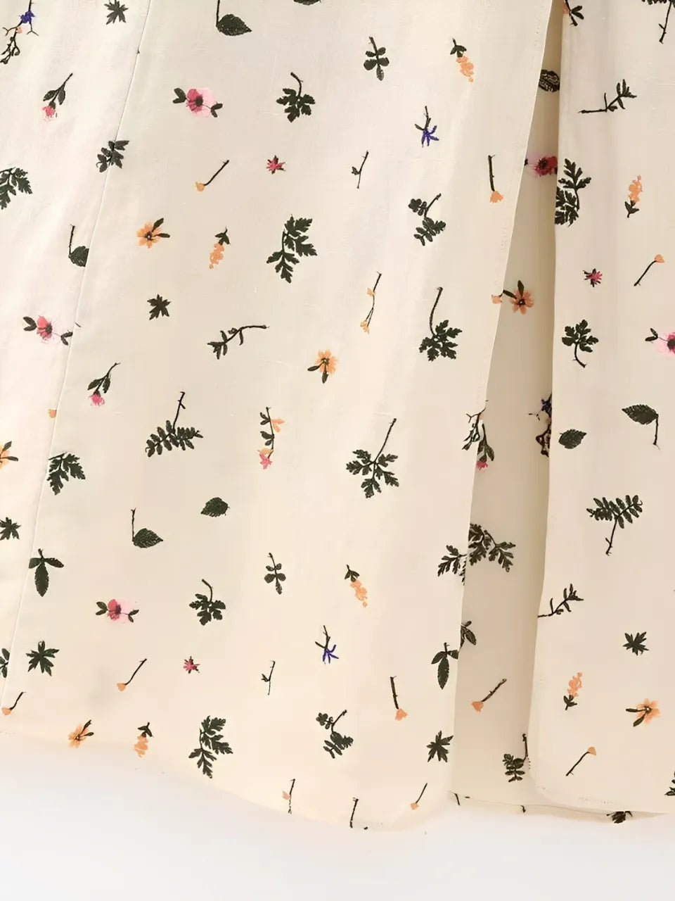 Vestido Feminino Midi de Linho com Estampa Floral e Amarração nas Costas - Malu