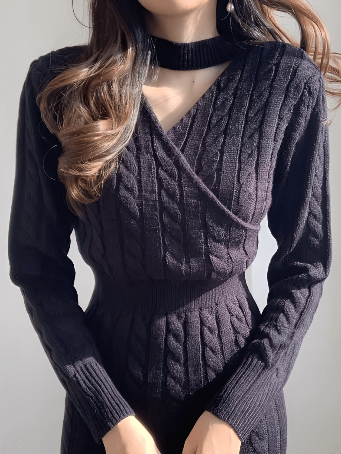 Vestido Feminino Midi em Tricô Texturizado com Decote Versátil 2 em 1 e Manga Longa – Genebra