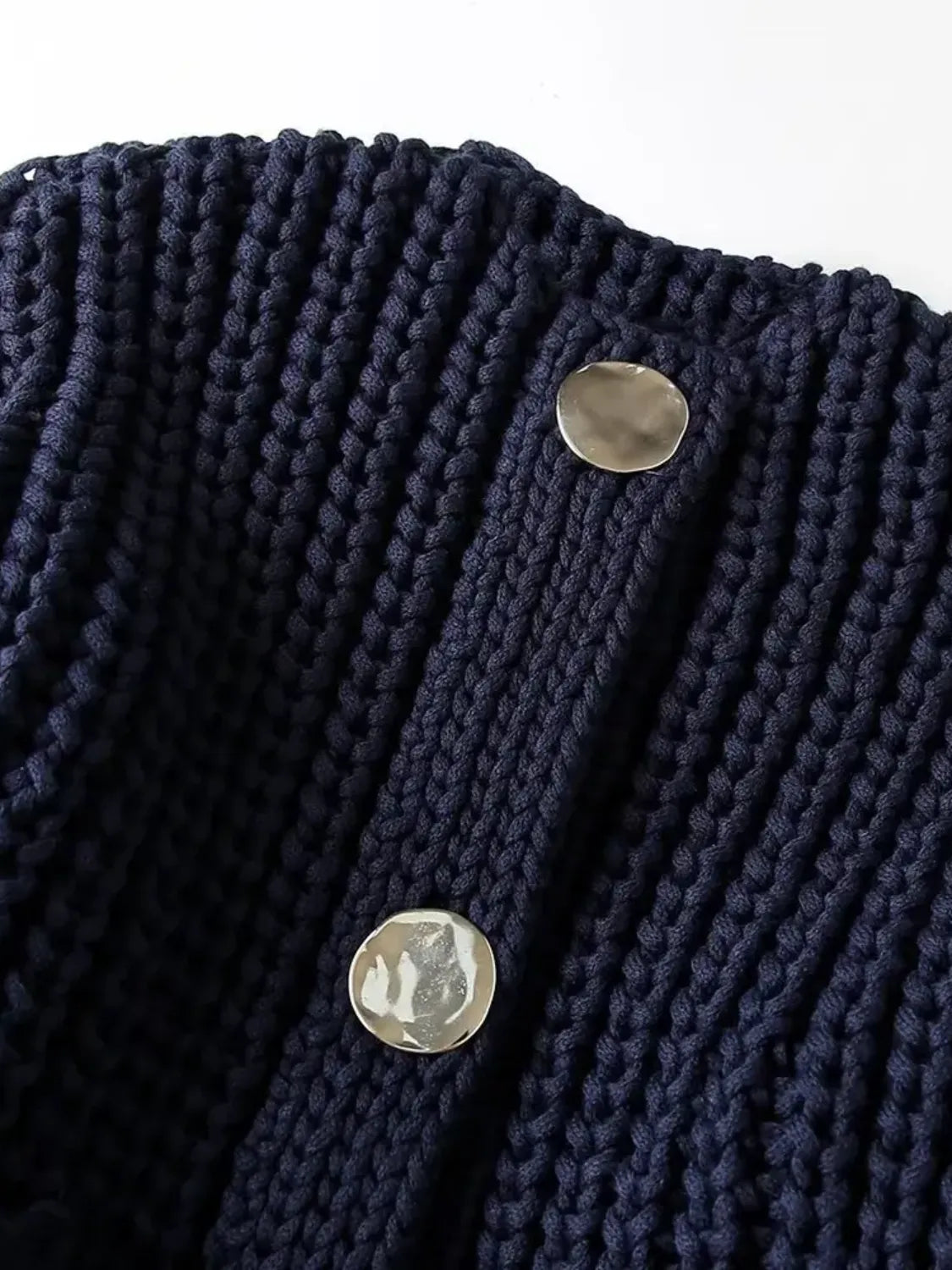 Cardigan Feminino de Tricô Ponto Grosso com Botões e Bolsos - Seraphine