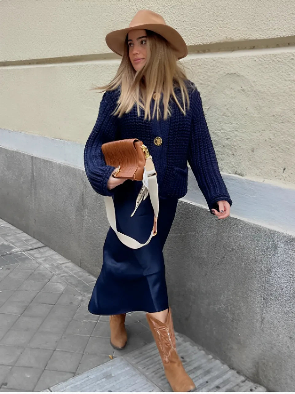 Cardigan Feminino de Tricô Ponto Grosso com Botões e Bolsos - Seraphine