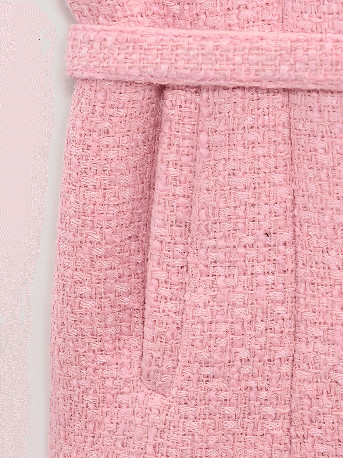 Colete Feminino Tweed Acinturado com Cinto e Bolsos Decorativo - Corine
