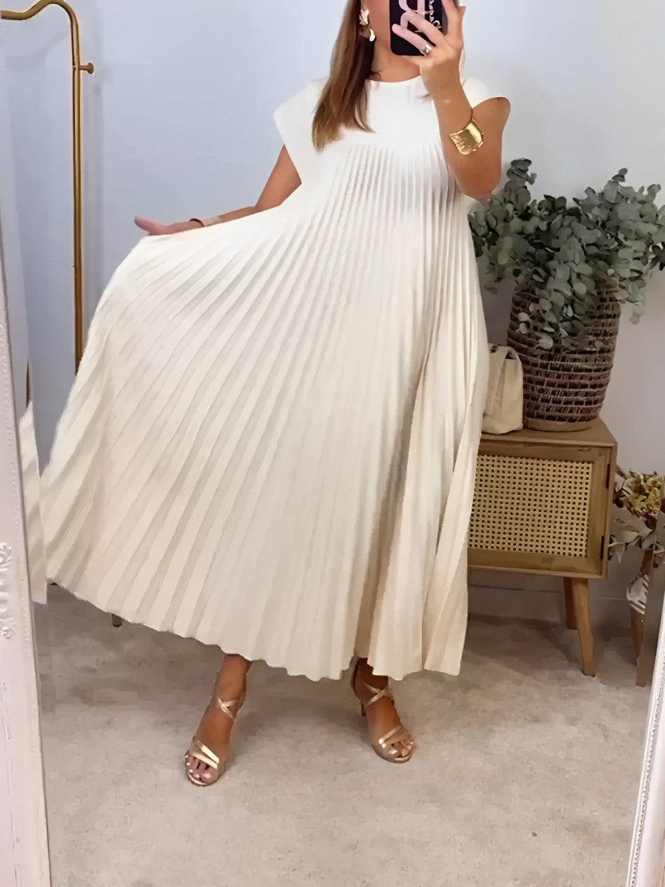 Vestido Feminino Longo Plissado Soltinho com Mangas Curtas - Diana