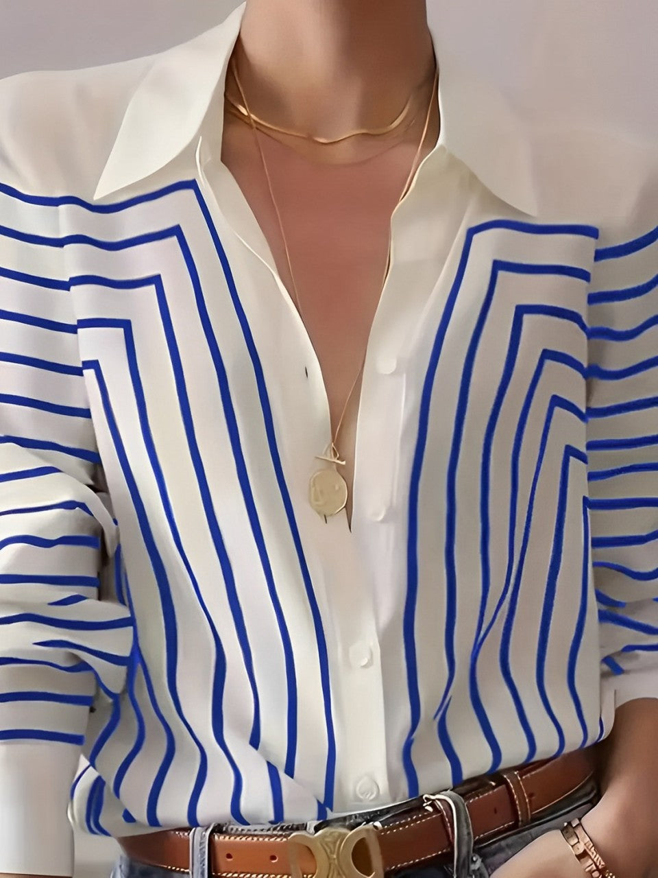 Camisa Feminina Elegante Listrada com Botões - Zaira