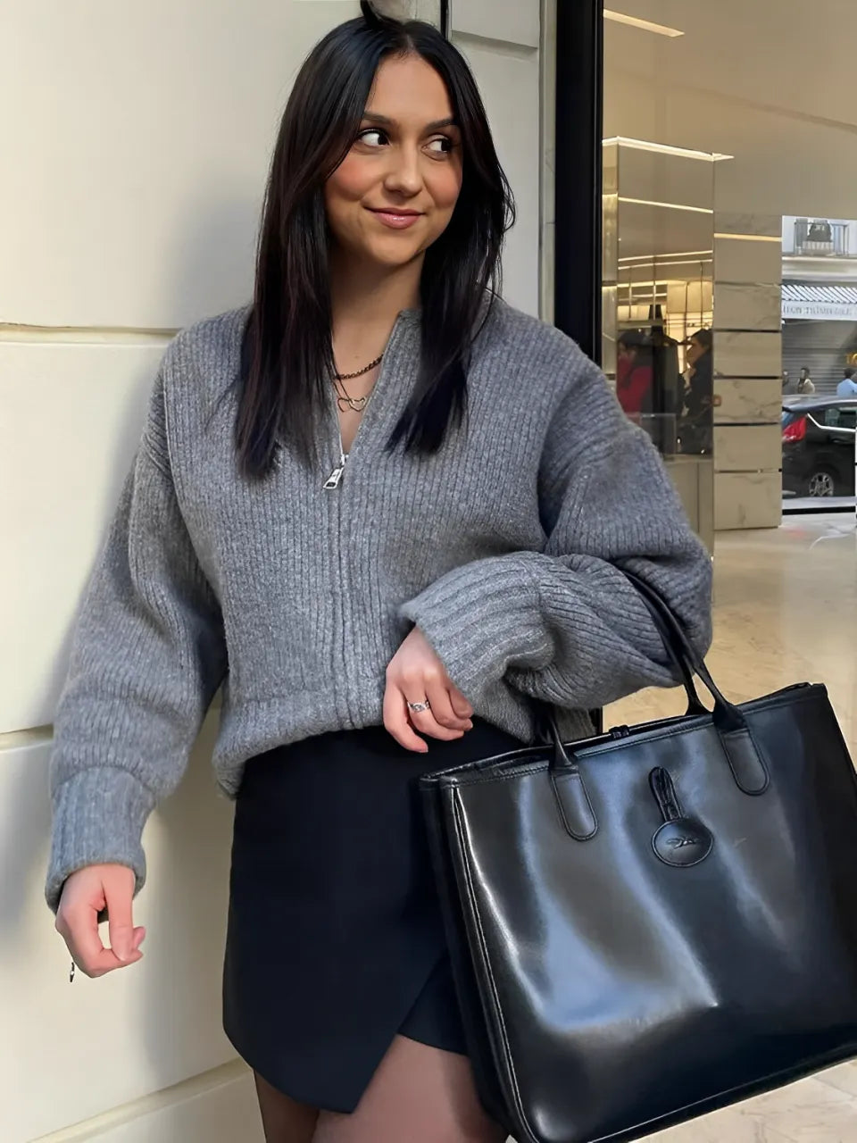 Jaqueta Feminina Bomber Canelada com Zíper e Gola Redonda - Caterine