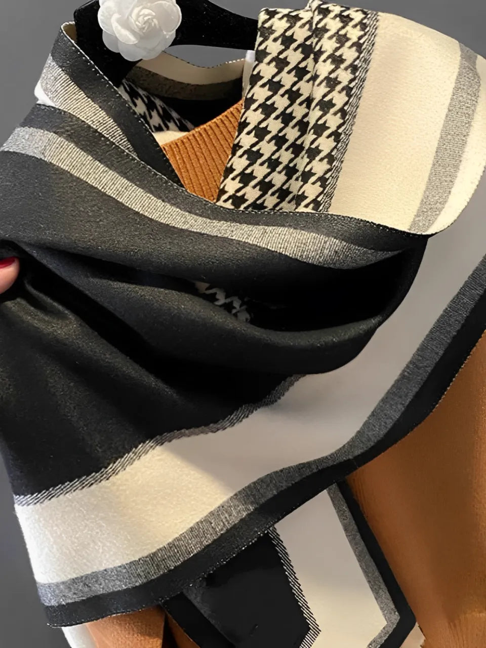 Cachecol Feminino em Caxemira Estampa Tweed - Marise