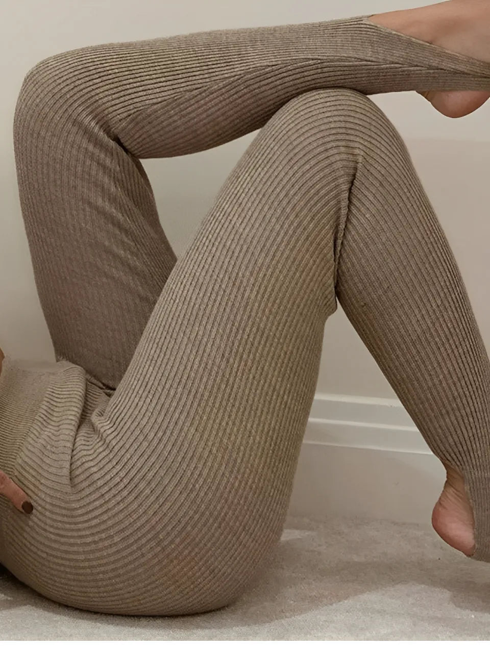 Calça Feminina Legging Canelada Cintura Alta com Pézinho - Leticia [FRETE FULL]