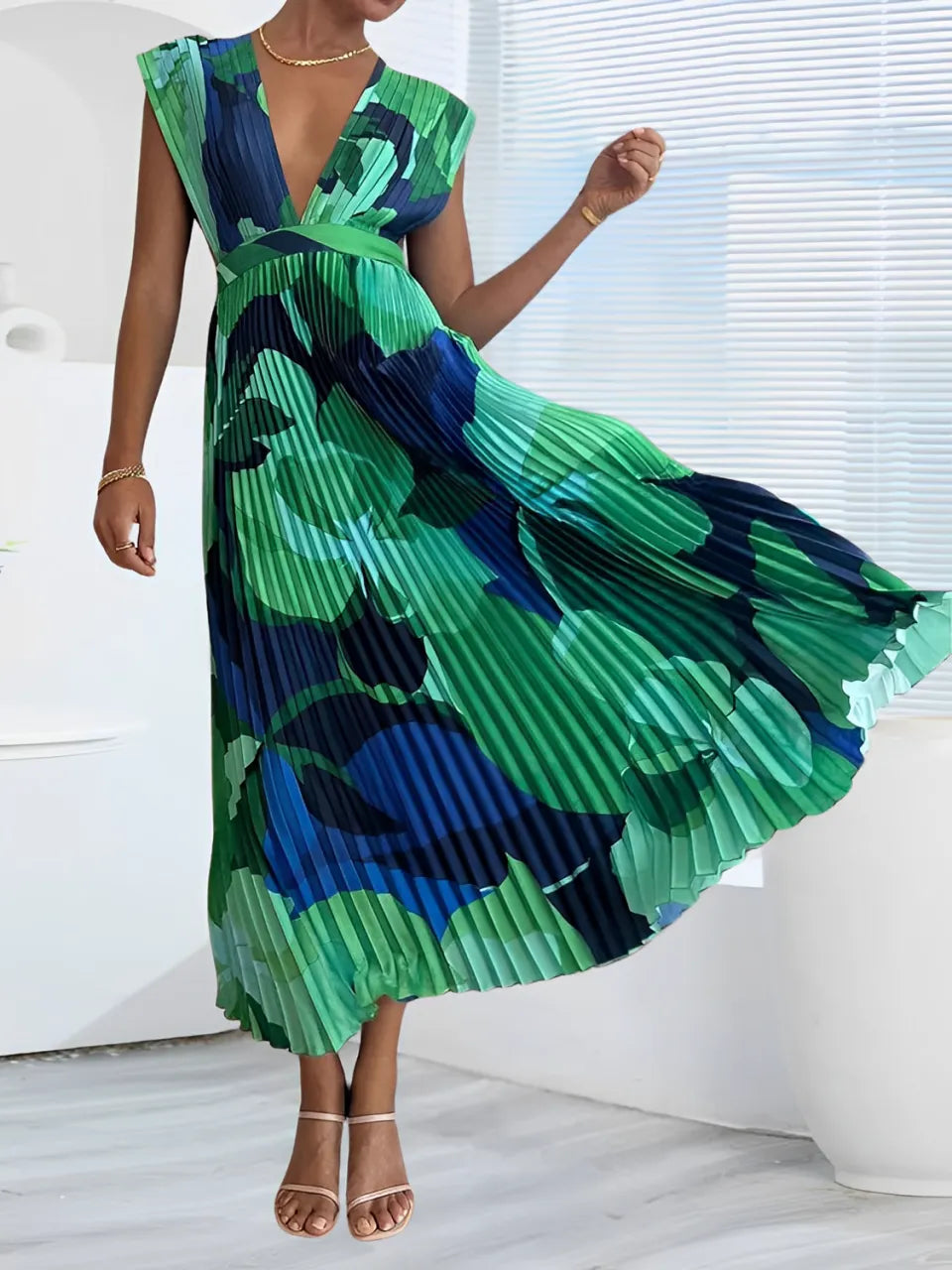 Vestido Feminino Midi Plissado Estampado Decote em V - Adriene