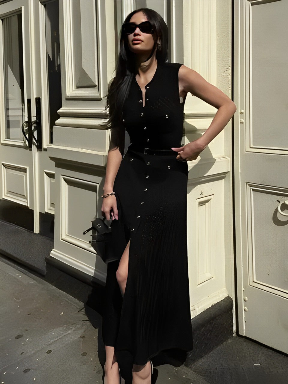 Vestido Feminino Midi de Tricô Sem Mangas com Abertura de Botões - Manon