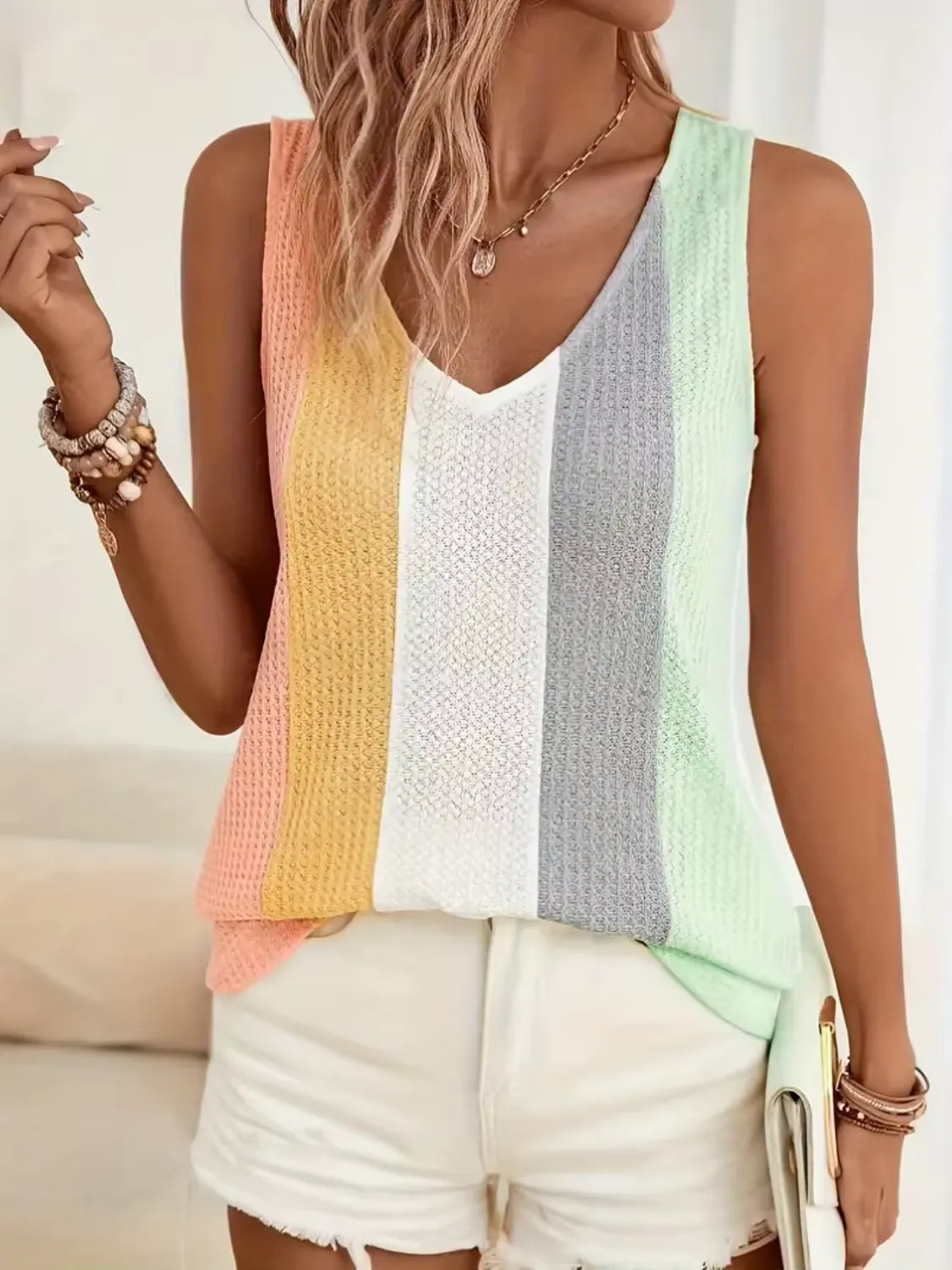 Blusa Feminina Regata Básica Colorida com Decote em V - Tauane