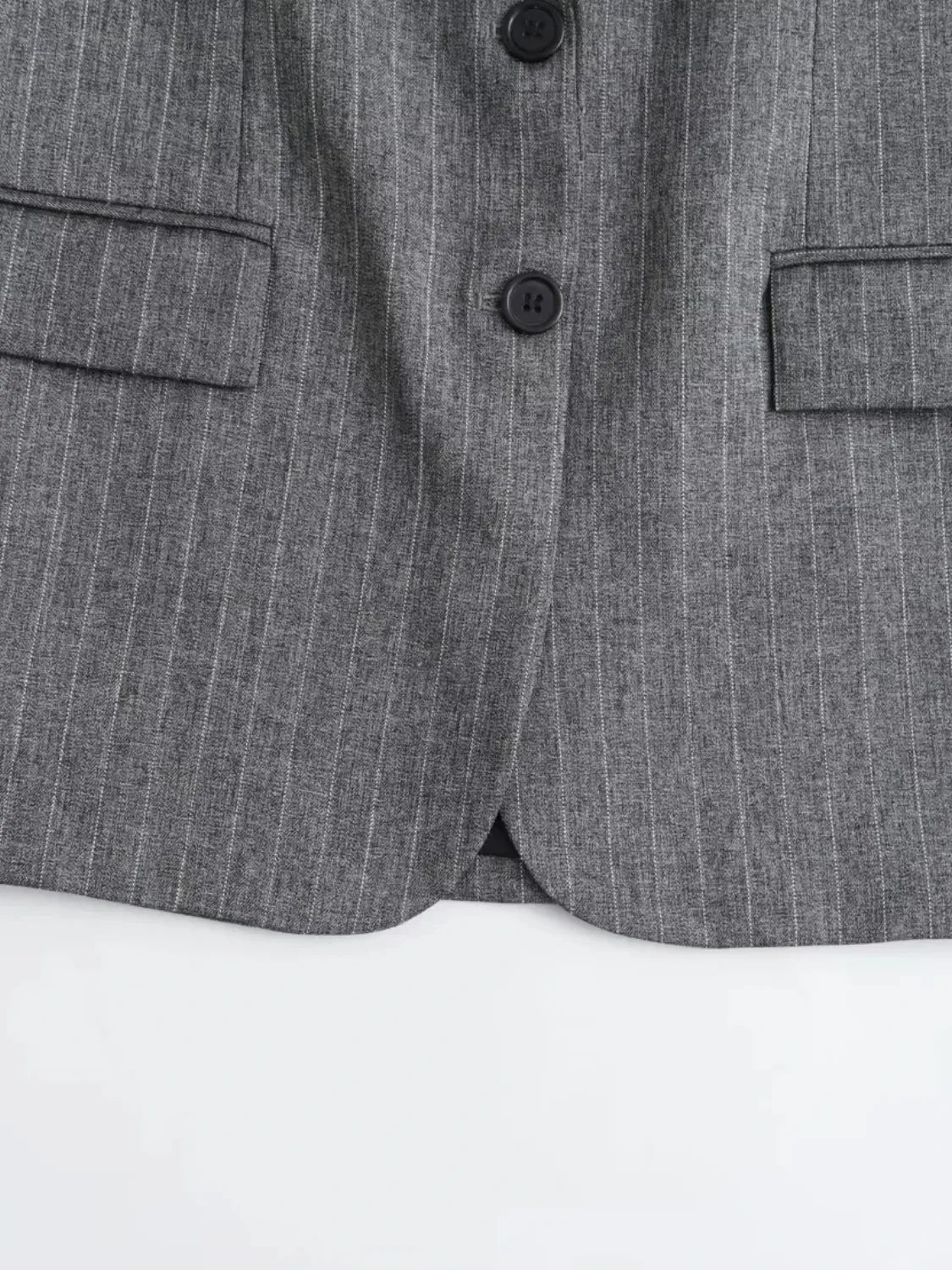 Blazer Feminino Oversized Riscas de Giz com Botões - Francine