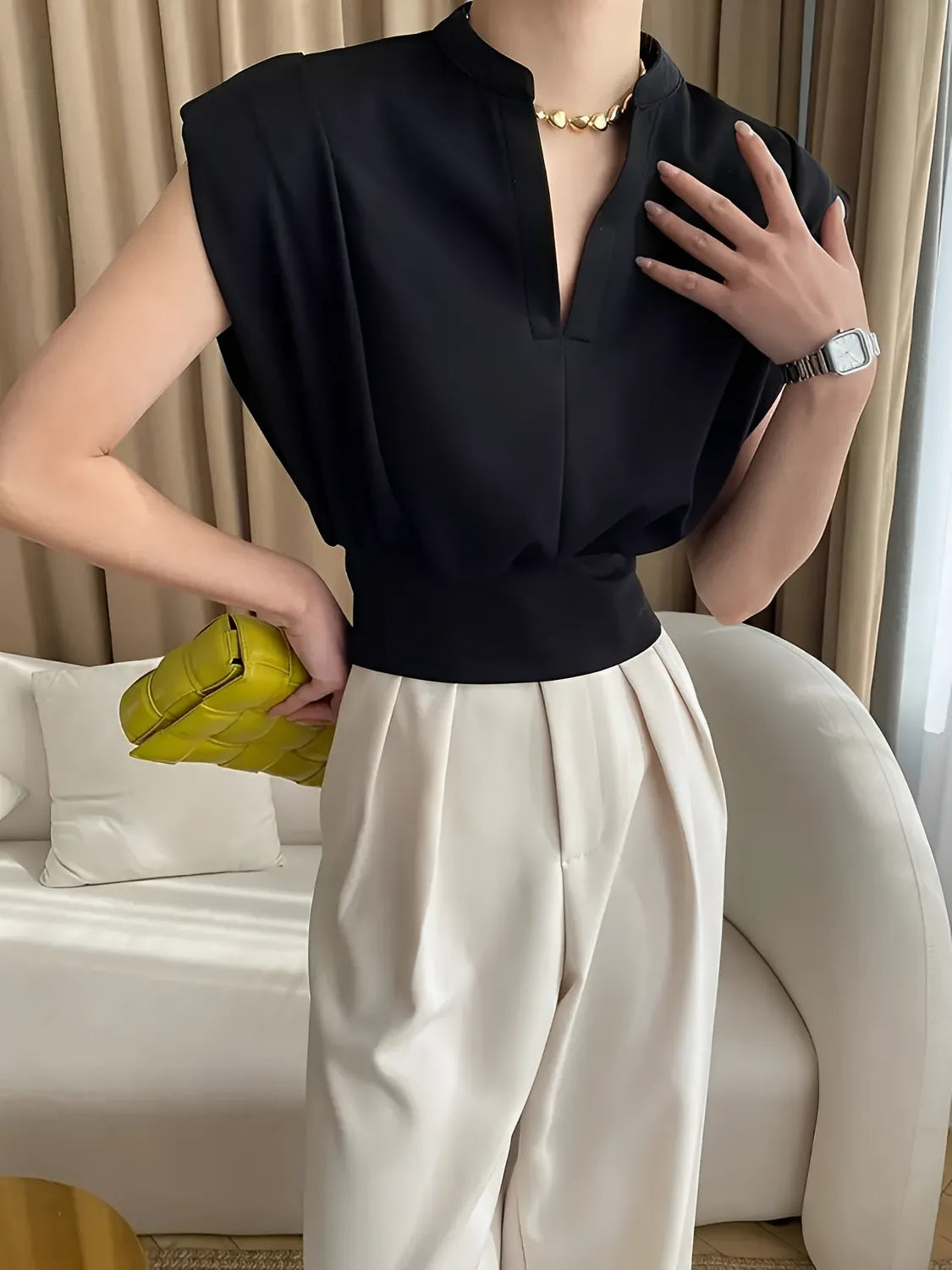 Blusa Feminina Básica com Gola Padre e Decote em V - Veronica [FRETE FULL]