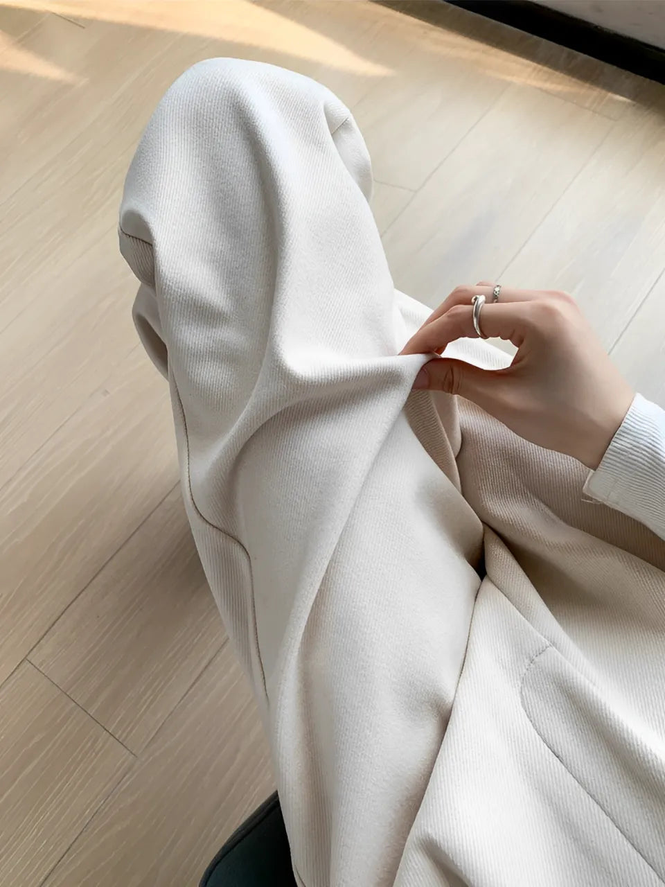 Calça Feminina Wide de Lã Batida com Cintura Alta de Elástico e Bolsos - Maysa.