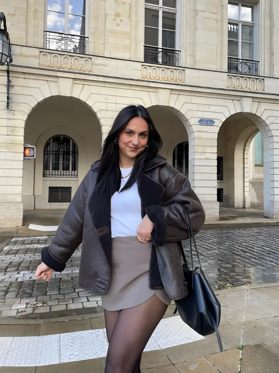 Casaco Feminino Oversized Peluciado em Couro PU com Botões e Bolsos - Giselle