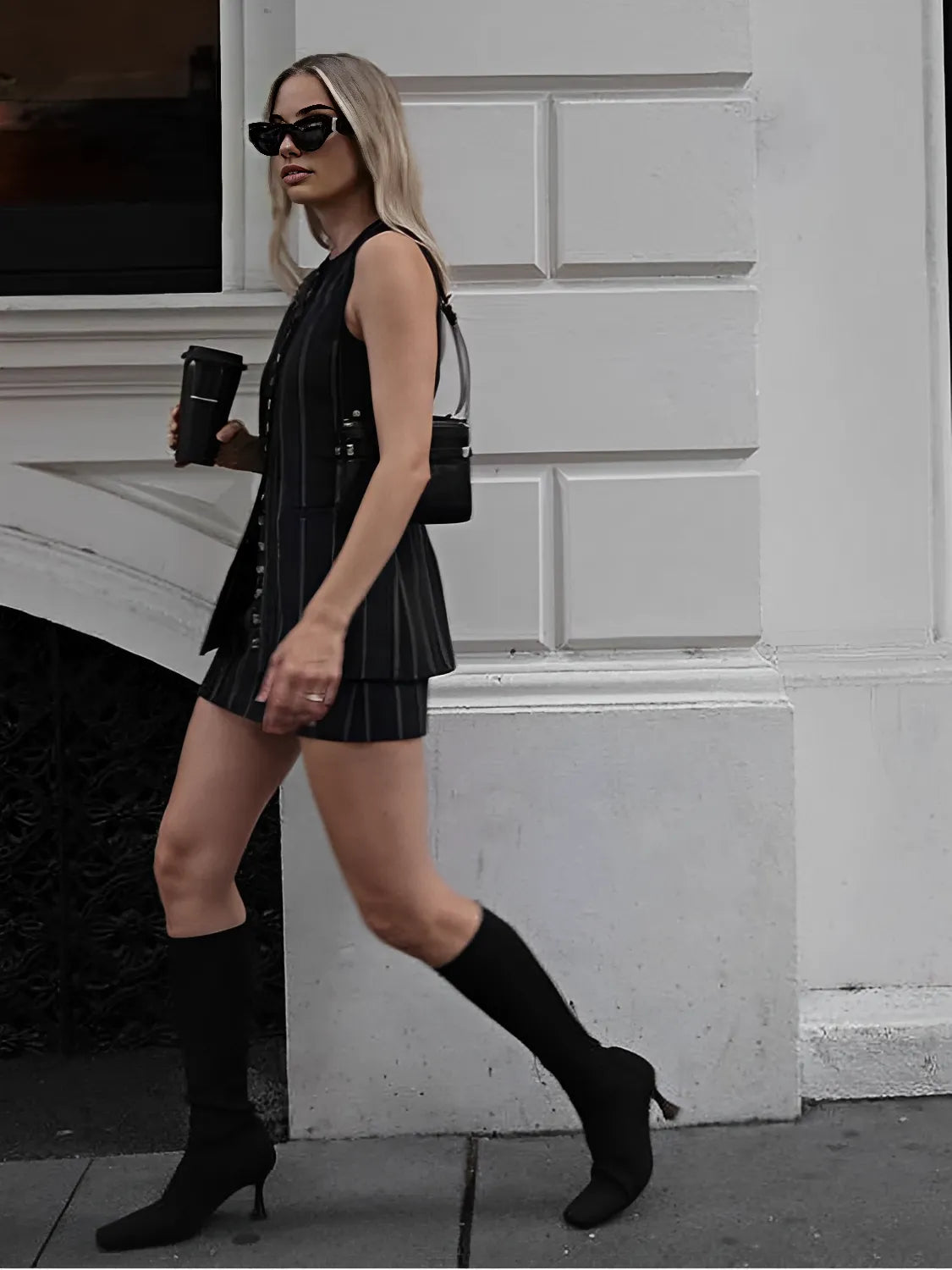 Blusa Feminina Risca de Giz com Botões e Amarração nas Costas - Cecília
