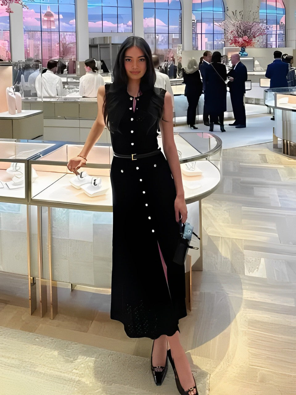 Vestido Feminino Midi de Tricô Sem Mangas com Abertura de Botões - Manon