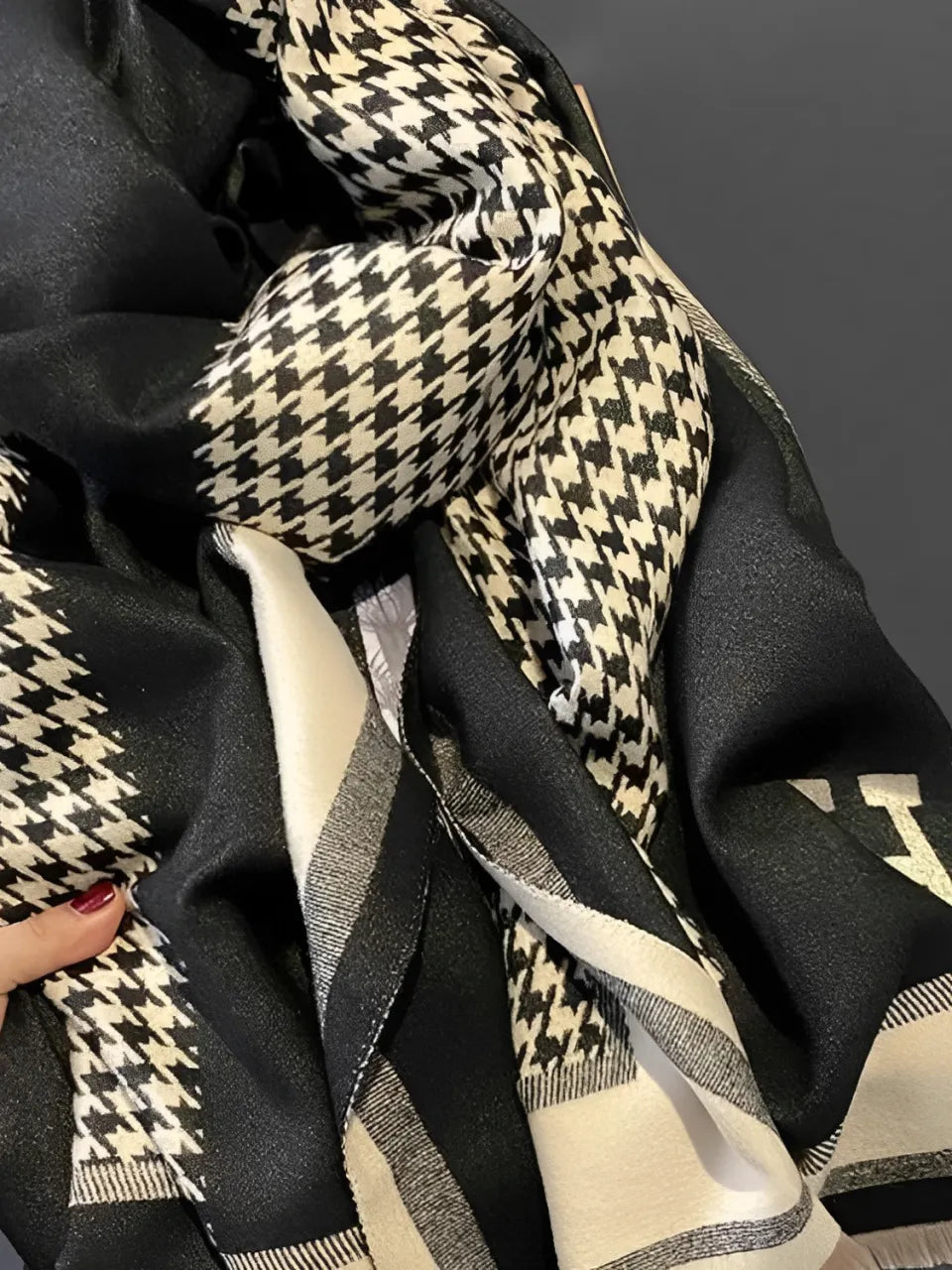 Cachecol Feminino em Caxemira Estampa Tweed - Marise