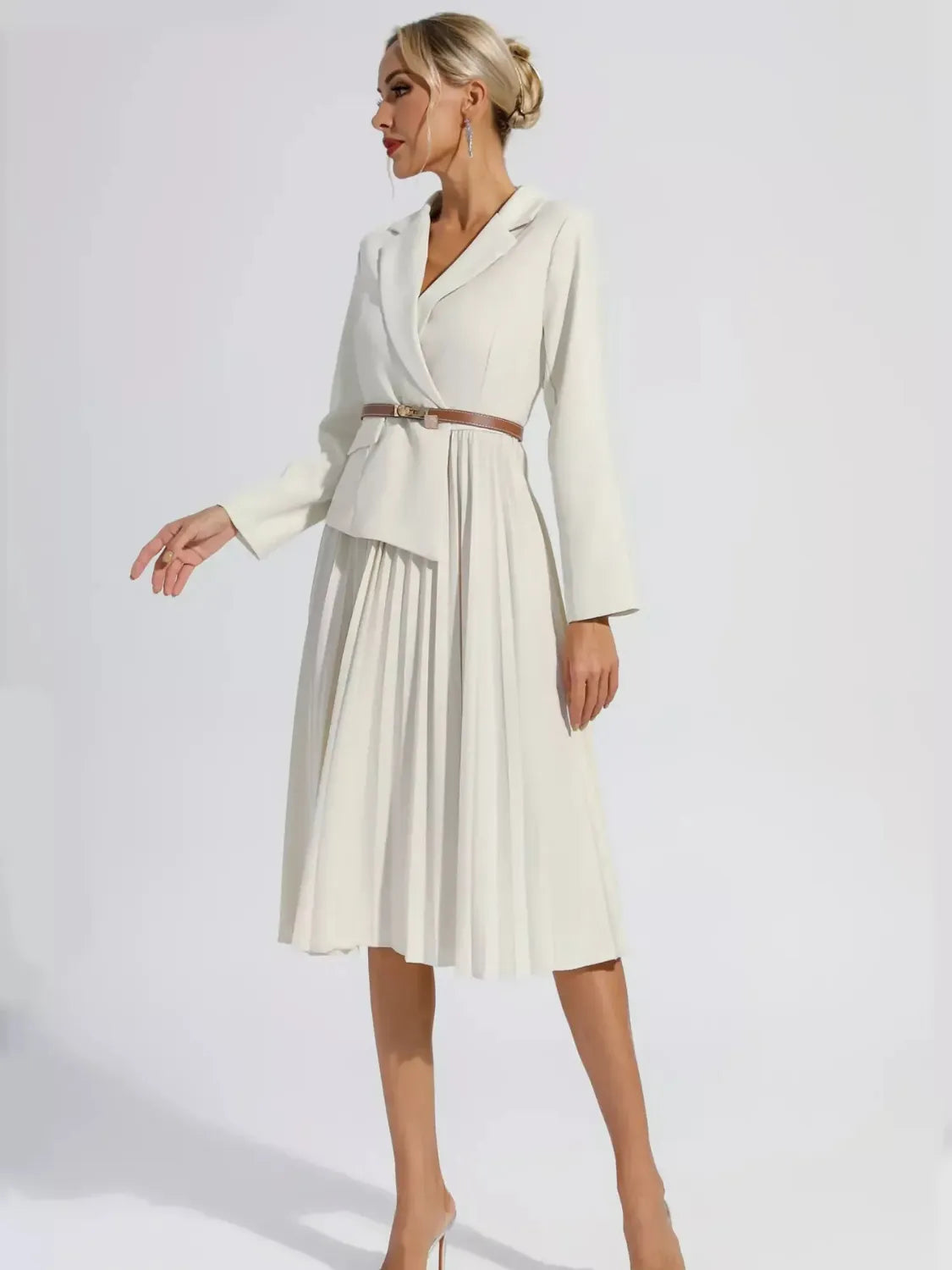 Vestido Feminino Alfaiataria Blazer com Saia Plissada e Cinto - Hana