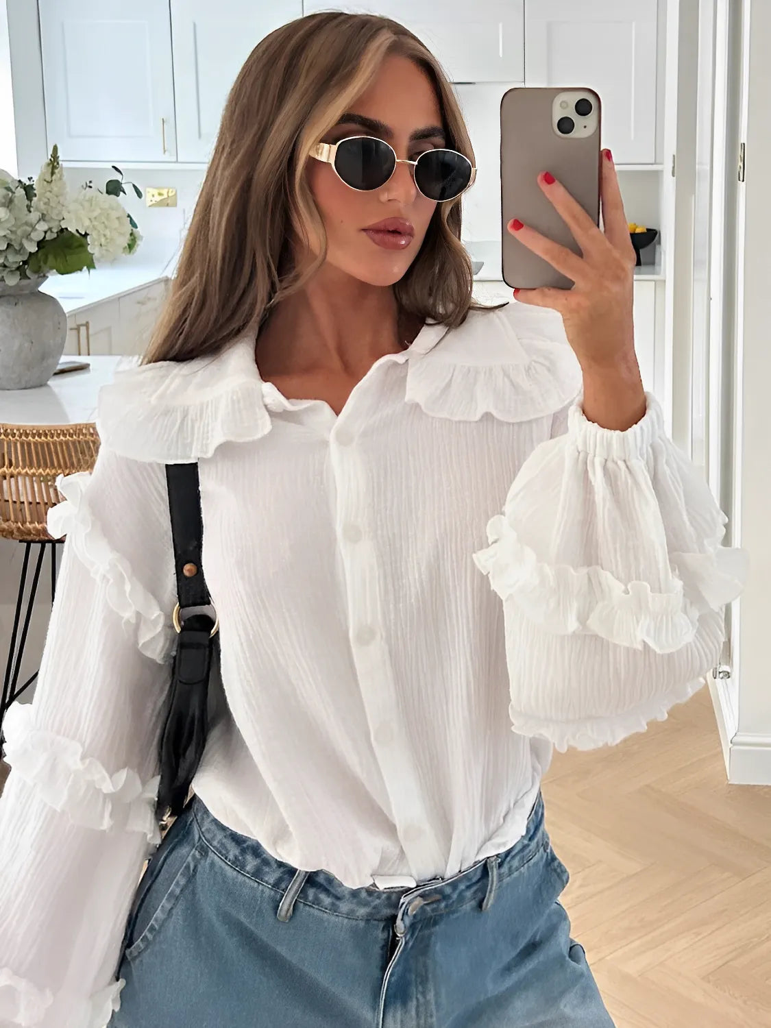 Camisa Feminina de Algodão com Babados nas Mangas e Gola - Chloe