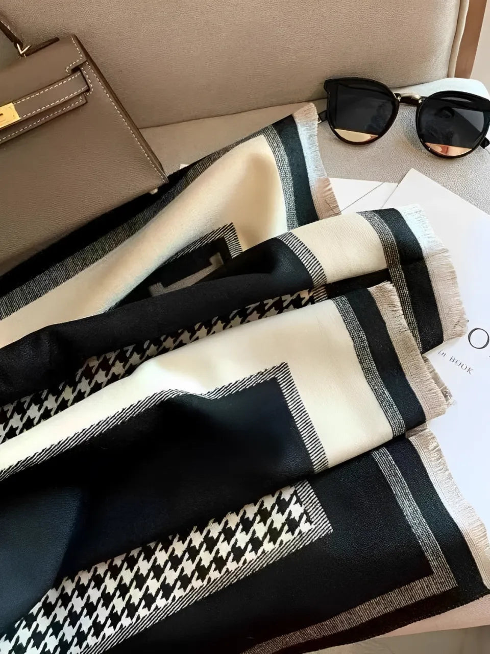 Cachecol Feminino em Caxemira Estampa Tweed - Marise