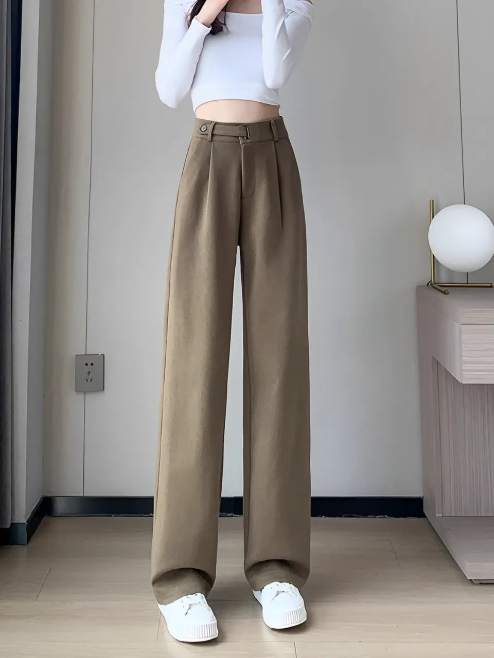 Calça Feminina Wide de Lã Batida com Cintura Alta de Elástico e Bolsos - Maysa.