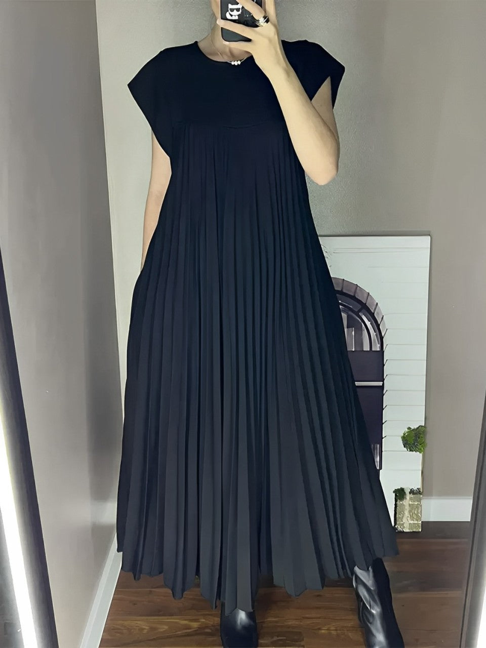 Vestido Feminino Longo Plissado Soltinho com Mangas Curtas - Diana