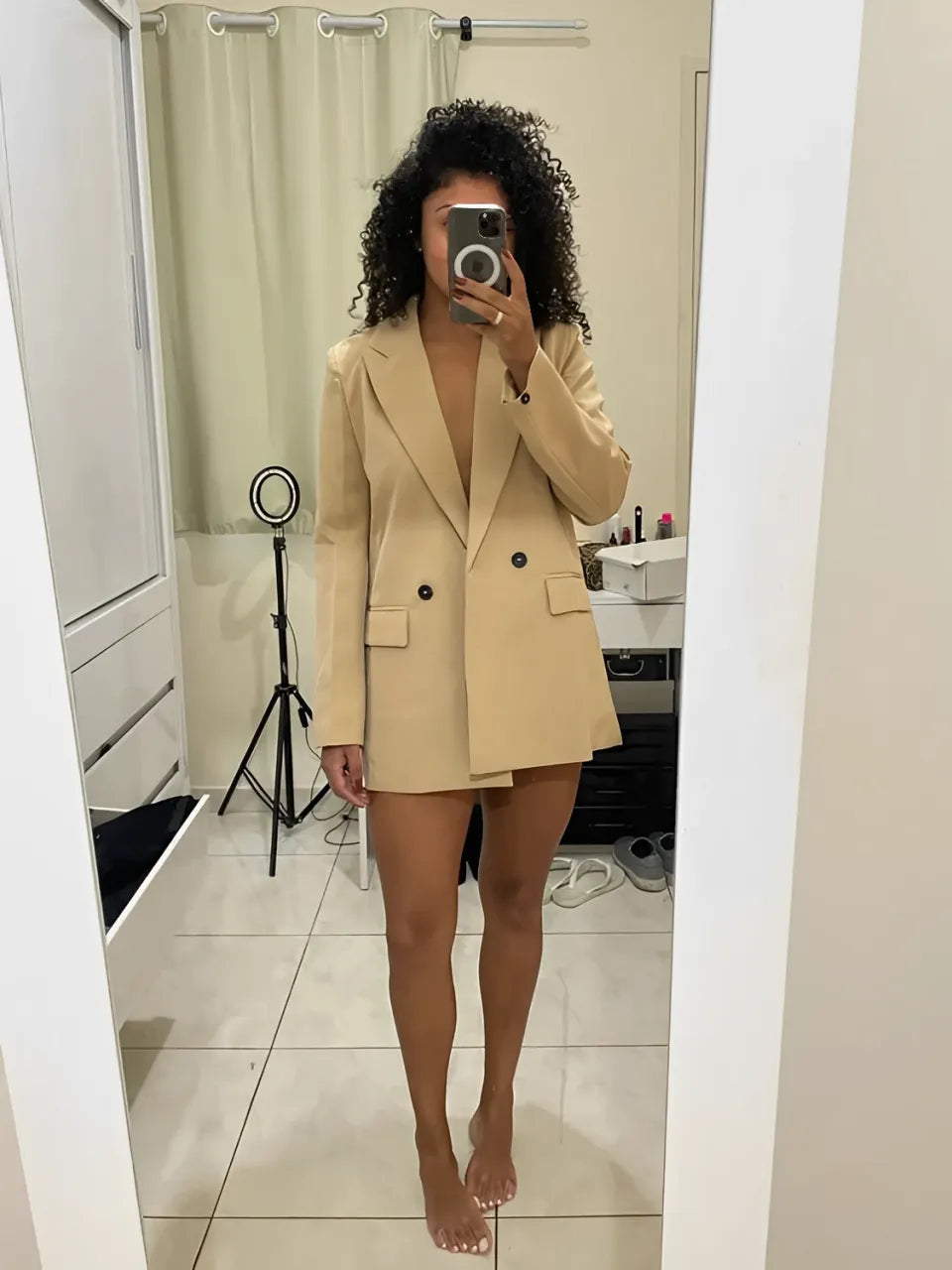 Blazer Feminino com Fechamento em Botões e Fenda nas Costas - Thalia