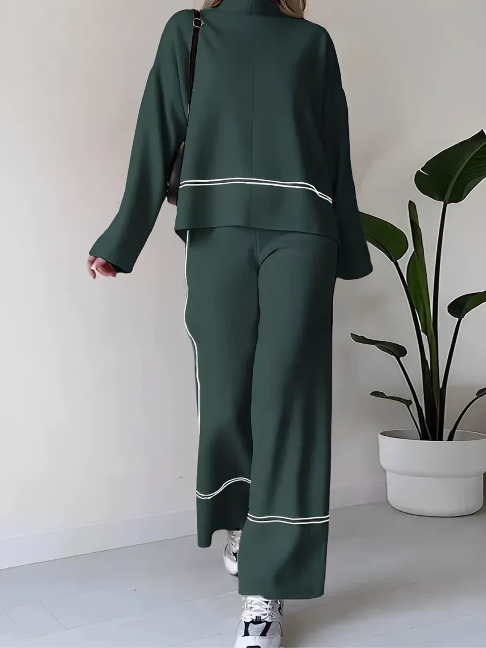 Conjunto Feminino de Tricô com Suéter Mullet Gola Alta e Calça Cintura Alta Confortável - Kim