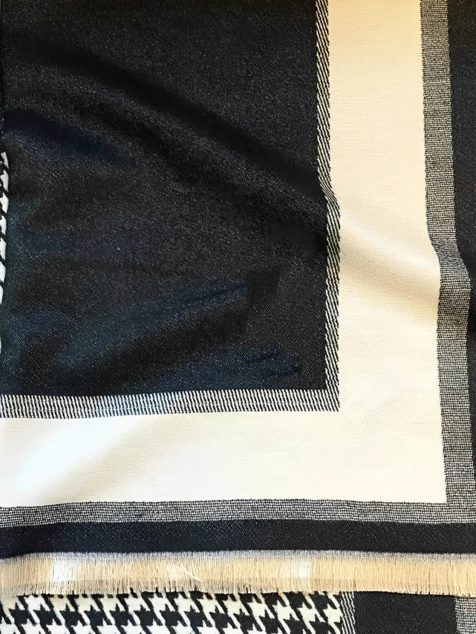 Cachecol Feminino em Caxemira Estampa Tweed - Marise