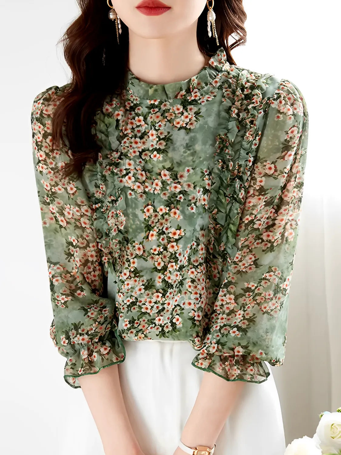 Blusa Feminina Estampada Floral de Chiffon com Mangas Longas - Molie
