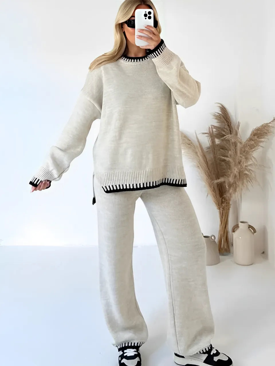 Conjunto Feminino com Suéter e Calça com Detalhes em Crochê - Íris