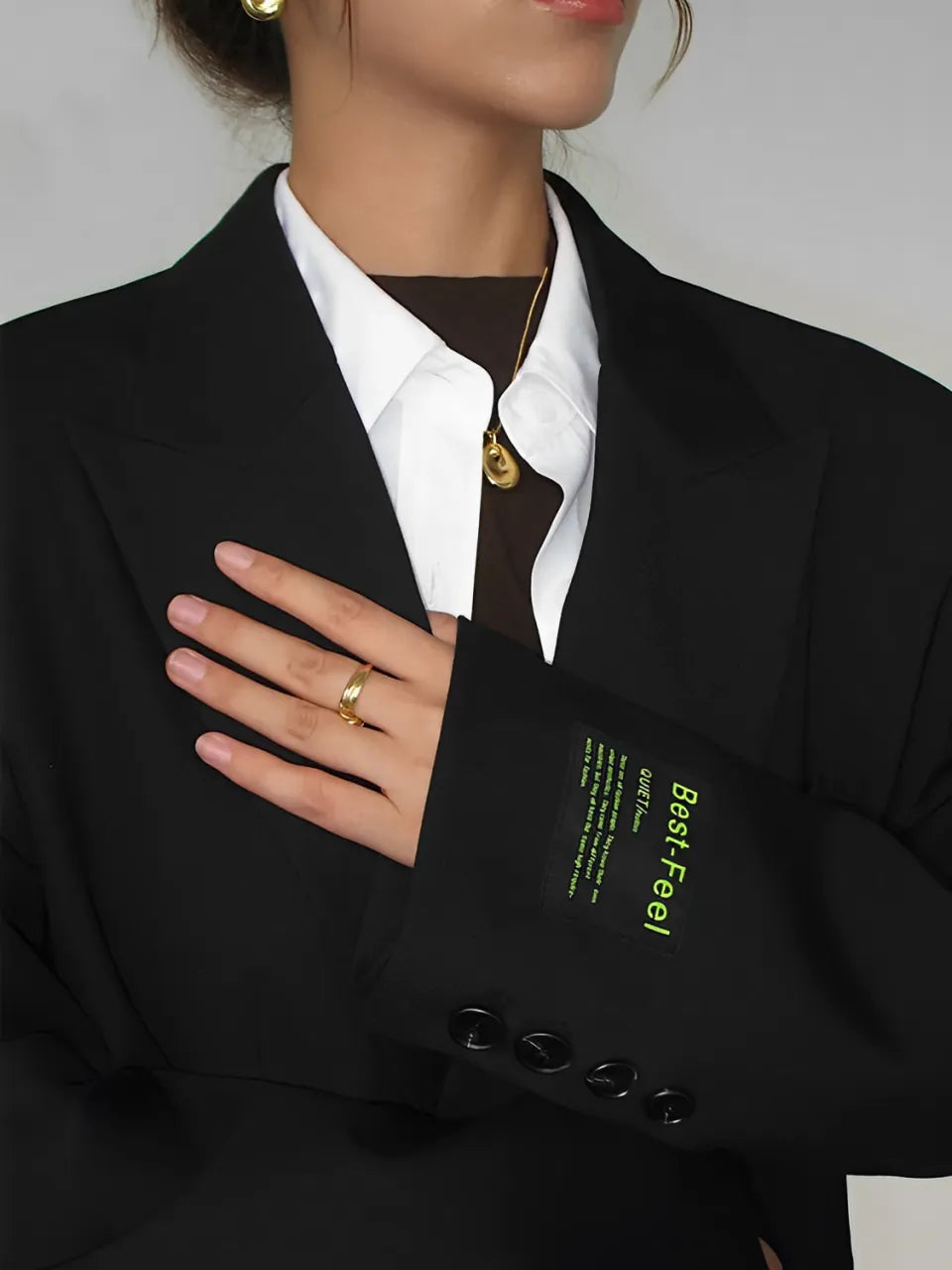 Blazer Feminino Oversized com Colarinho Entalhado e Bolsos Decorativos - Aline