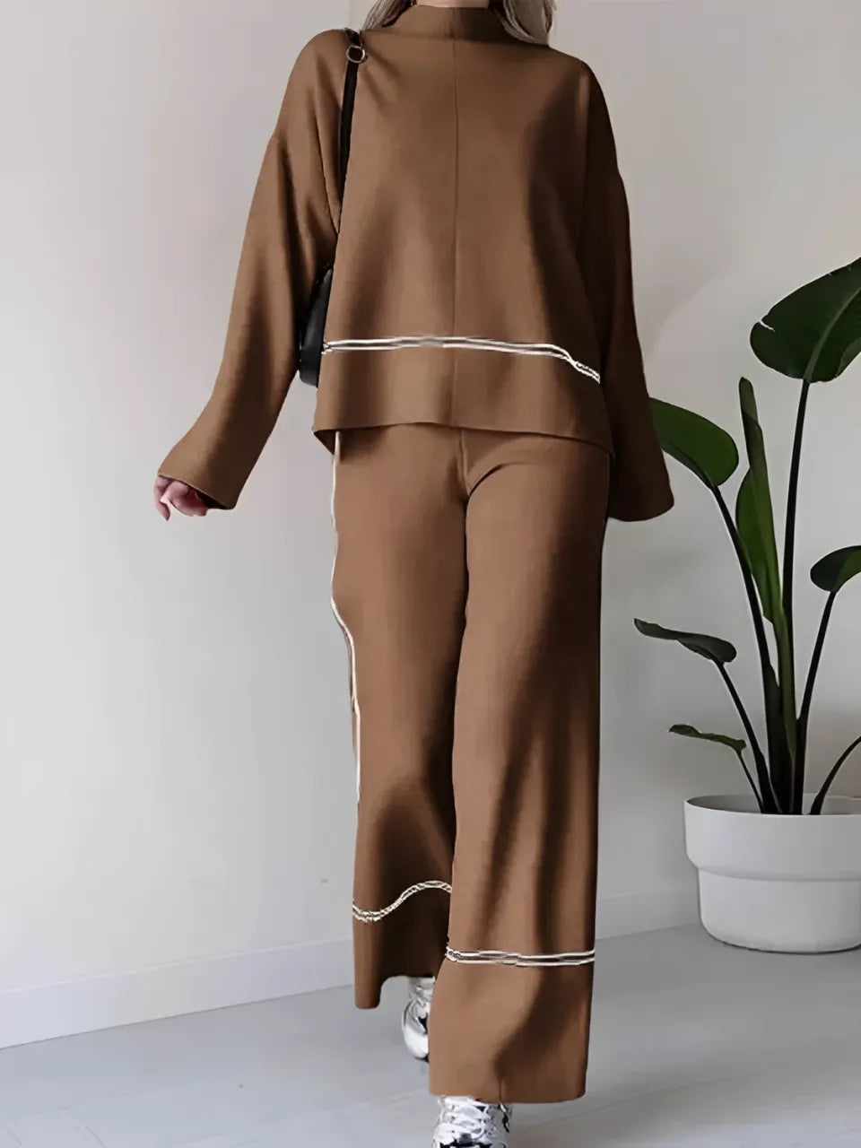 Conjunto Feminino de Tricô com Suéter Mullet Gola Alta e Calça Cintura Alta Confortável - Kim