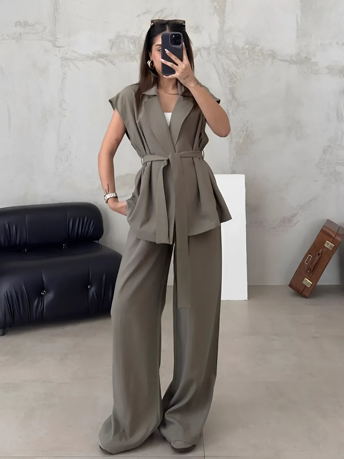 Conjunto Feminino Alfaiataria com Blusa com Amarração na Cintura e Calça Pantalona - Dominique