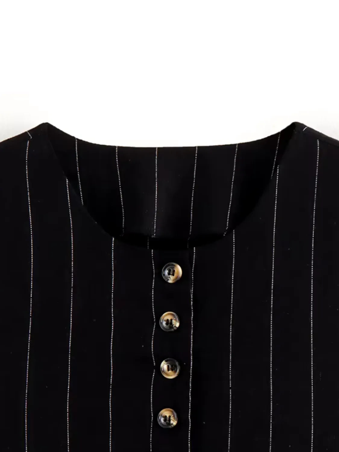 Blusa Feminina Risca de Giz com Botões e Amarração nas Costas - Cecília