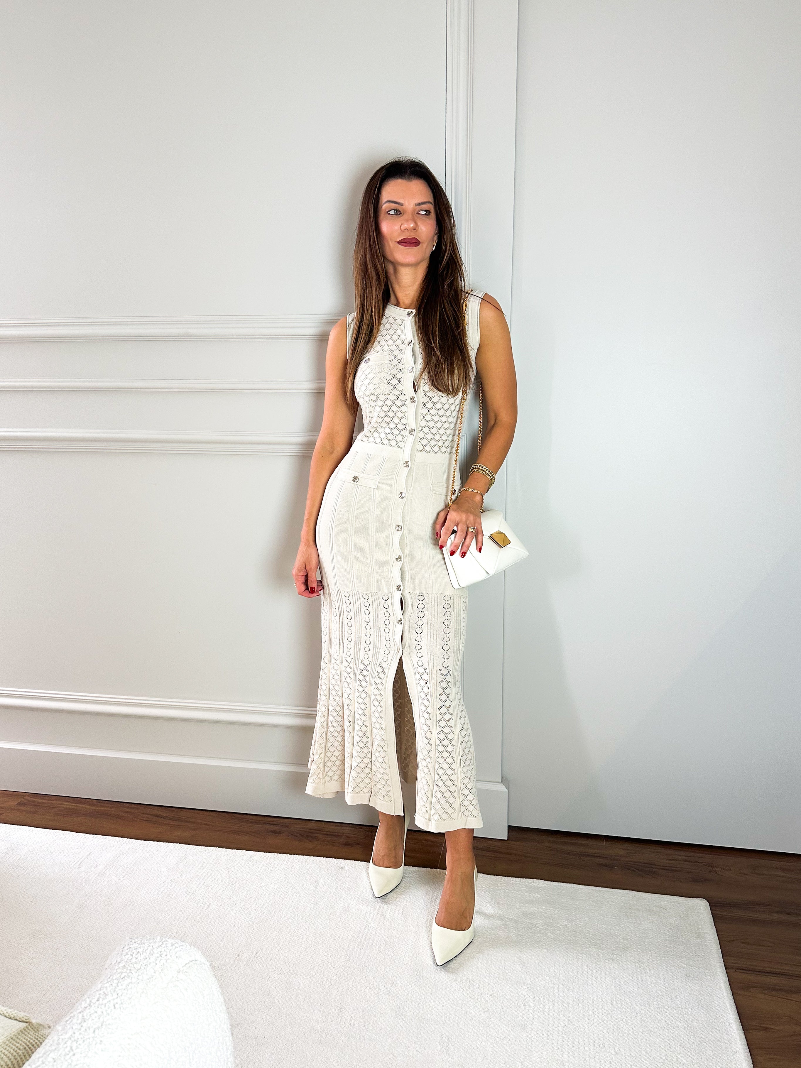 Vestido Feminino Midi de Tricô Sem Mangas com Abertura de Botões - Manon