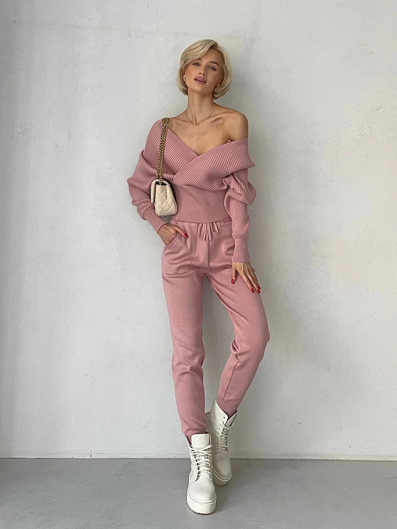 Conjunto Feminino Blusa Canelada Ombro a Ombro com Punhos e Calça Cós Elástico Ajustável com Bolsos - Olivia